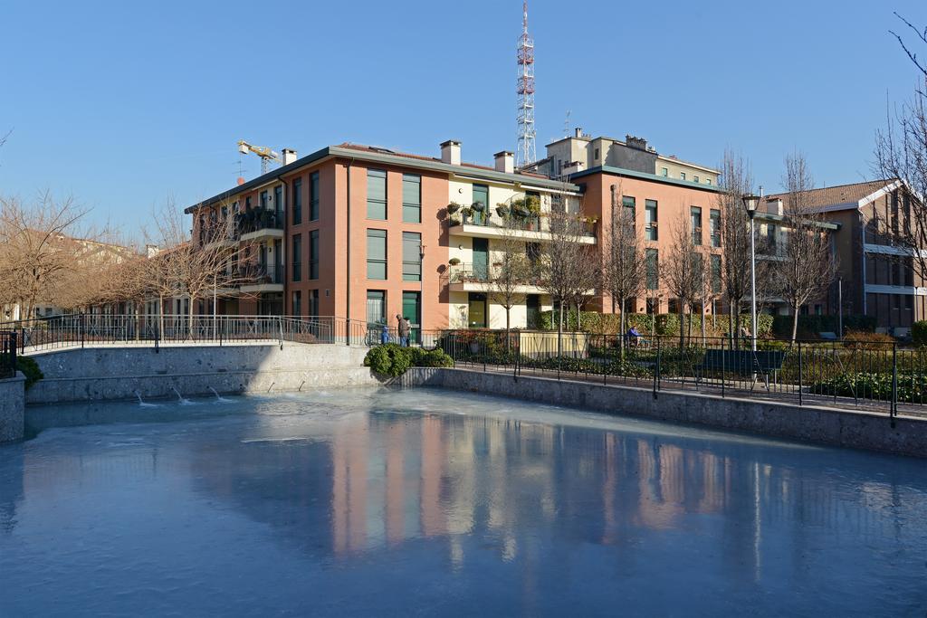 Mila Apartments Navigli Милано Екстериор снимка