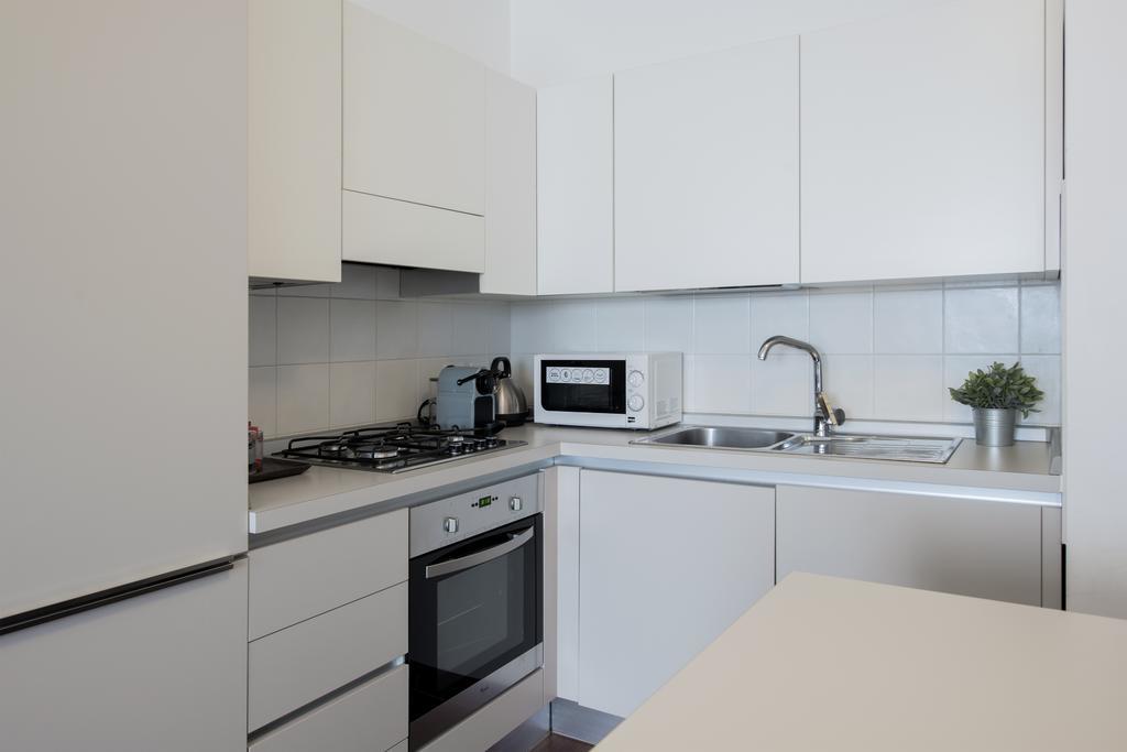 Mila Apartments Navigli Милано Екстериор снимка